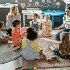 Praca w przedszkolu bez wykształcenia pedagogicznego: Możliwości i zasady