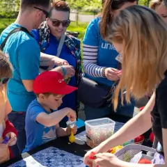 Jak zostać wolontariuszem UNICEF i zmienić życie dzieci w potrzebie