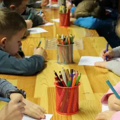 Praca z dziećmi: Satysfakcjonująca kariera i możliwości rozwoju