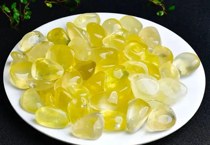 Cytrynian kamień - co to jest? Sprawdź właściwości naturalnego minerału cytrynu