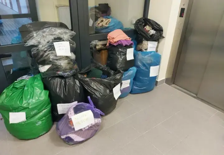 Gdzie oddać ubrania potrzebującym: 5 skutecznych sposobów pomocy