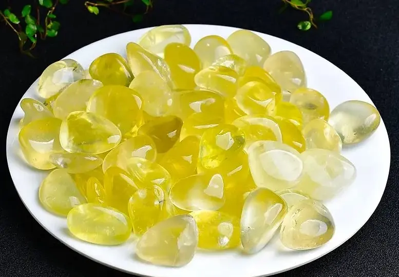 Cytrynian kamień - co to jest? Sprawdź właściwości naturalnego minerału cytrynu