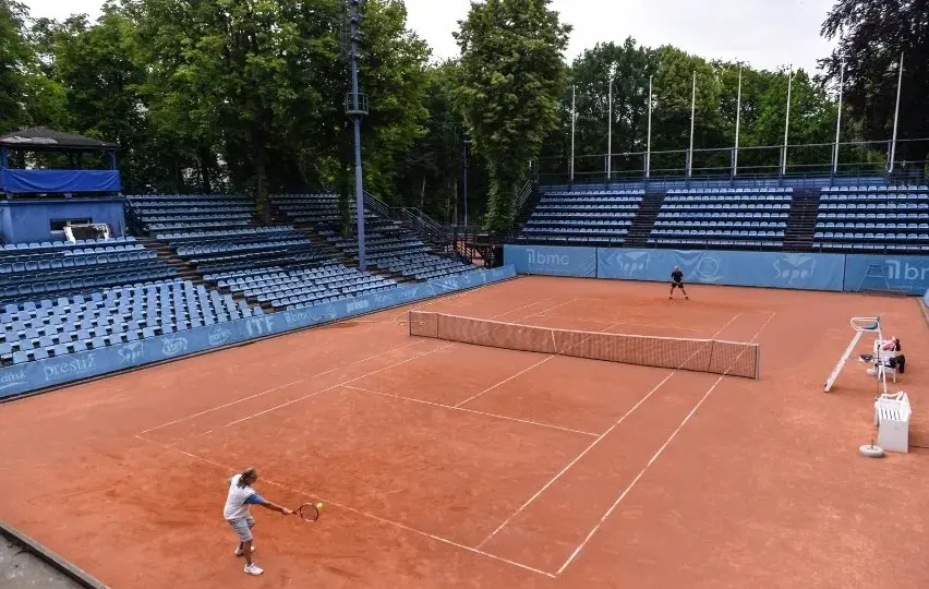 Klub tenisowy Arka w Gdyni – najlepsze treningi i wydarzenia sportowe