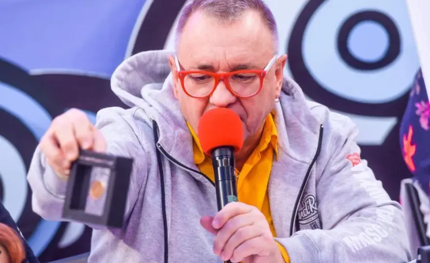 Jak kupić serduszko WOŚP - uniknij błędów podczas aukcji